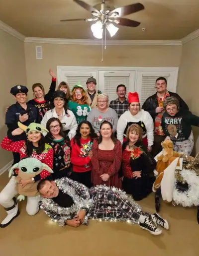 Assisted living residents enjoying time together | New Day Lifestyle for Seniors